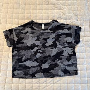 Lululemon cates tee